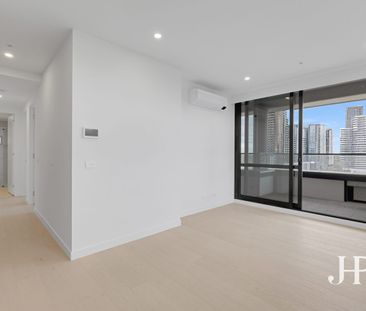 Stylish Higher Level TWO- Bedroom Apartment in Prime Box Hill Location - Photo 1