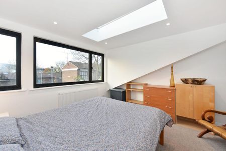3 bedroom terraced house to rent - Photo 2