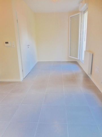 Location Appartement 1 pièce 27m² LE HAILLAN 33185 - Photo 2