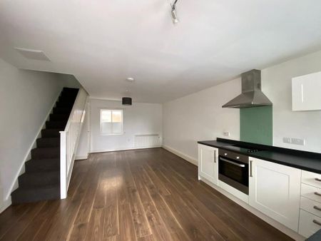 1 bedroom semi-detached house to rent - Photo 3