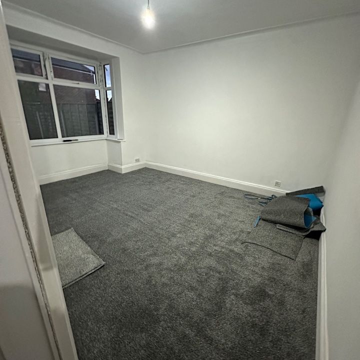 4 Bed Semi-Detached House, Greenhill Road, M8 - Photo 1