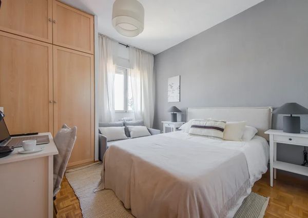 Avenida del Llano Castellano, Madrid, Community of Madrid 28034