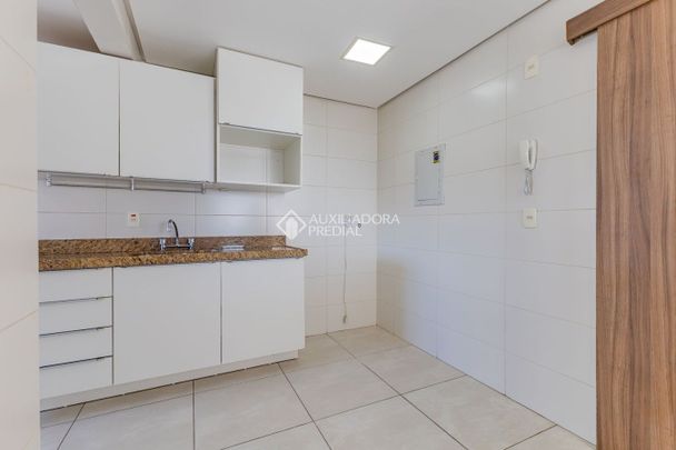 Apartamento com 2 quartos e 93m² para alugar em Rio Branco, Porto Alegre. - Foto 1