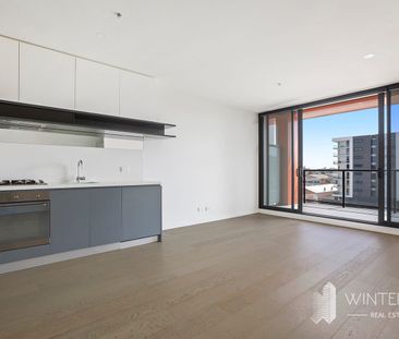 Available immediately! - Photo 1