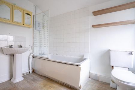 2 bedroom terraced house to rent - Photo 3