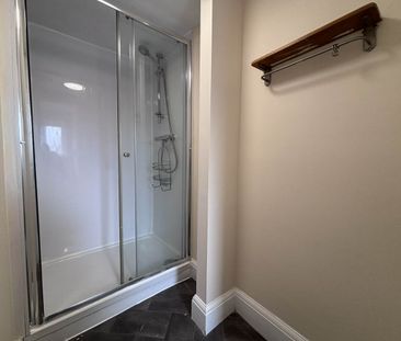 Portlands, Fairfield Avenue Bramley - Photo 6