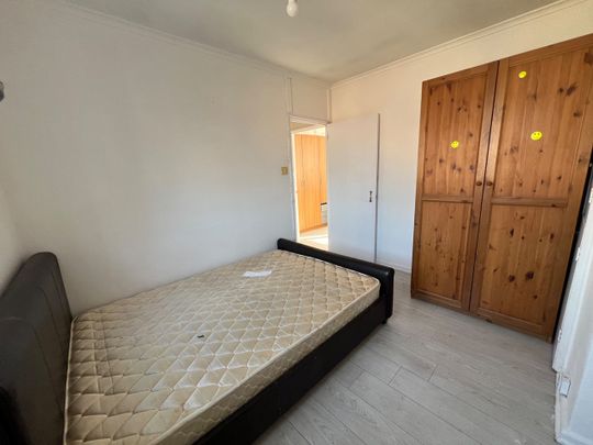 3 Bed Terraced House, St Helier Avenue, SM4 - Photo 1