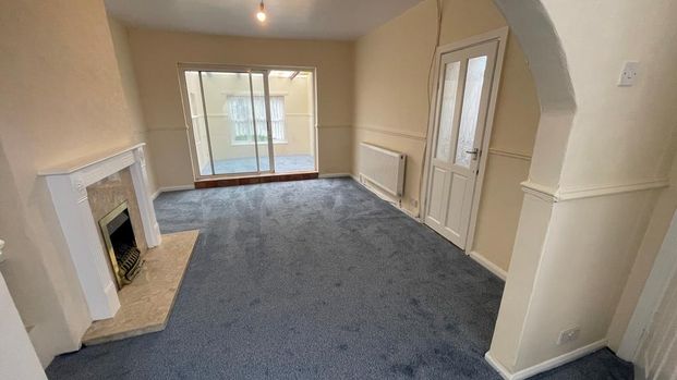 3 bedroom semi-detached house to rent - Photo 1