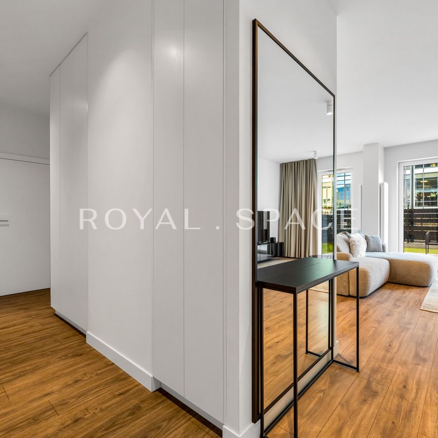 Apartament z prywatnym ogrodem i przeszkleniami! - Zdjęcie 1