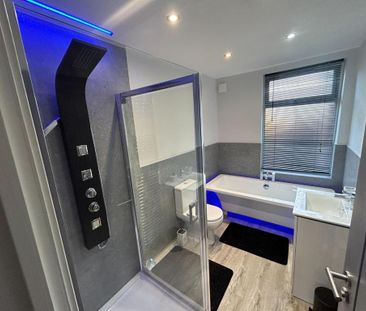 3 bedroom private hall to rent - Photo 6