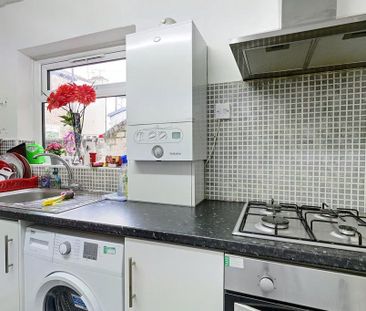 4 bedroom house to rent - Photo 2