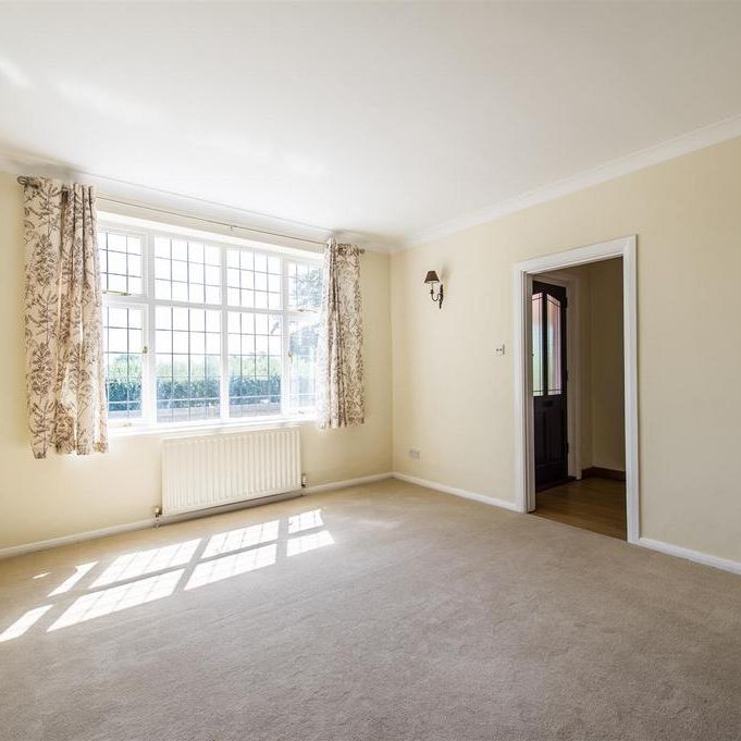 5 bedroom detached house to rent - Photo 1