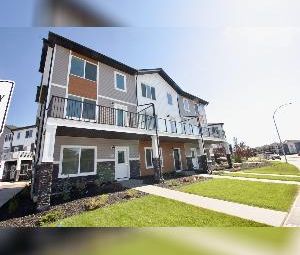 4 Bed 2.5 Bath Townhome Cornerstone NE Calgary - Photo 4