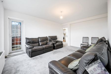 4 bedroom apartment to rent - Photo 3