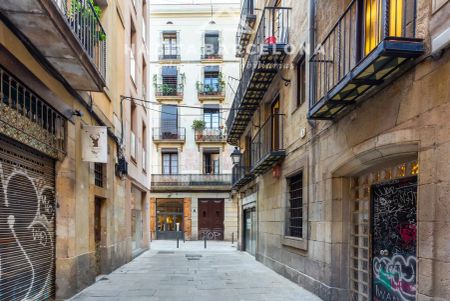 Barcelona - Photo 4