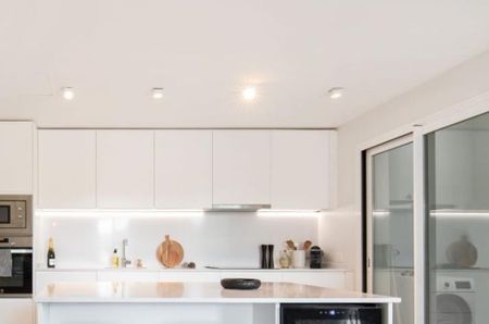 Luxury Flat for rent in Nueva Andalucia, Spain - Photo 2