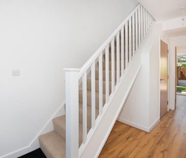 2 bedroom end of terrace house to rent - Photo 1