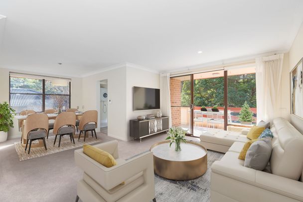 Two bedroom apartment with an abundance of natural light. - Photo 1