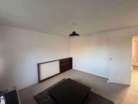 2 bedroom maisonette to rent - Photo 4