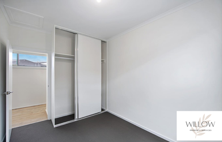 Contemporary & Stylish - Photo 5