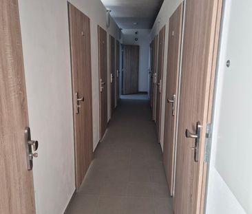 Pronájem bytu 1+kk a garsoniéry 39 m², Osvobození, Stochov - Фото 5
