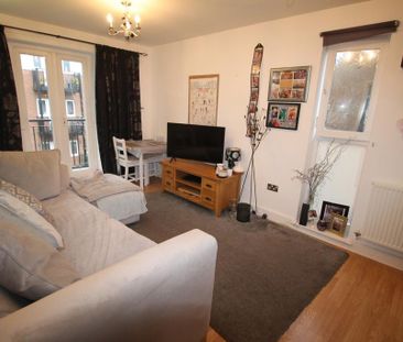 2 bedroom flat to rent - Photo 6