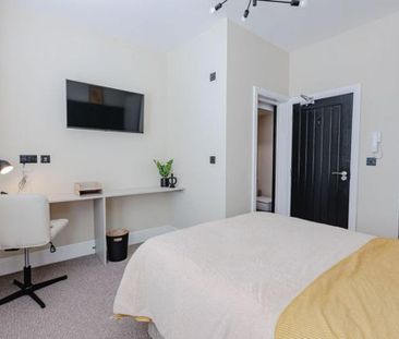 6 bedroom house of multiple occupation to rent - Photo 4