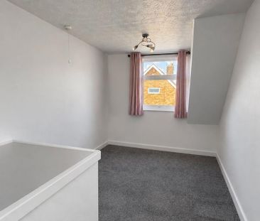 3 bedroom semi-detached house to rent - Photo 3