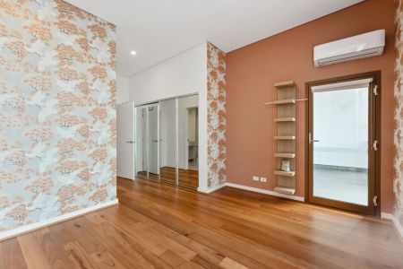 Stylish and Modern Two Bedroom Apartment - Photo 3