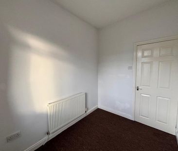 4 bedroom terraced house to rent - Photo 4