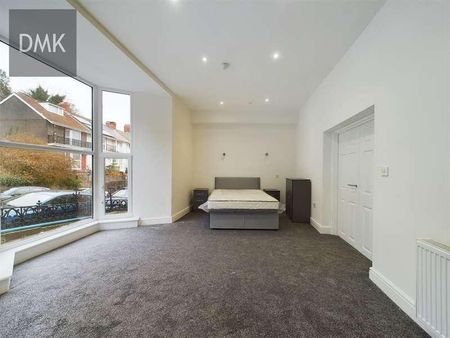 Private Apartment, Carlton Terrace, Swansea, SA1 - Photo 2