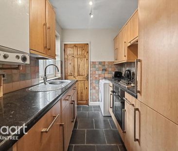 3 bedroom terraced house to rent - Photo 4