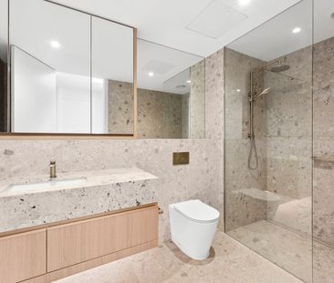 Luxury Waterfront Living - Photo 3