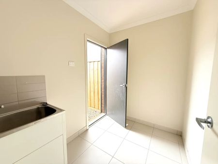 “Modern Family Home in Tarneit with 3 Bedrooms” - Photo 5