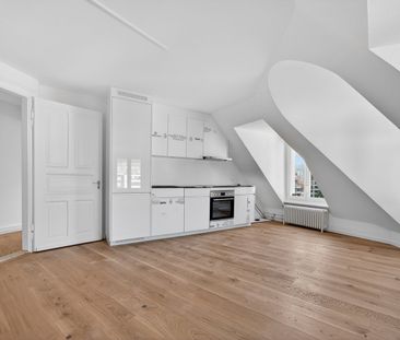 Charmante 3-Zimmer-Wohnung mit Stadtblick im Herzen von Luzern - Foto 1