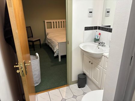 Room in a Shared Flat, Lindsay Road, EH6 - Photo 5