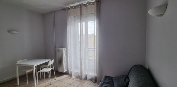 Location Appartement 1 pièce 24m² PRIVAS 07000 - Photo 2
