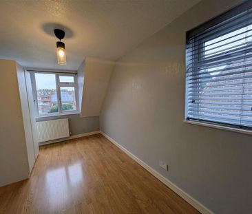 3 bedroom semi-detached house to rent - Photo 6