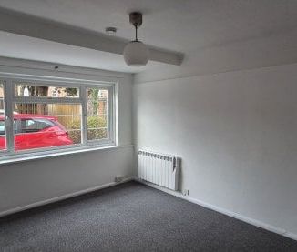 Archers Road, Southampton - Photo 1