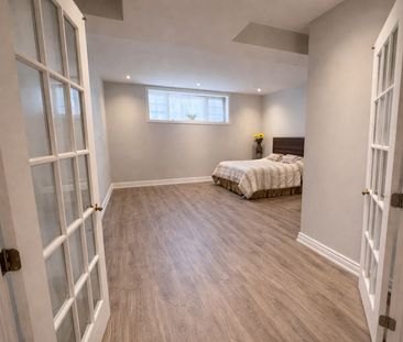 For Lease - 17 La Quinta Lane, Newmarket, Ontario - Photo 4