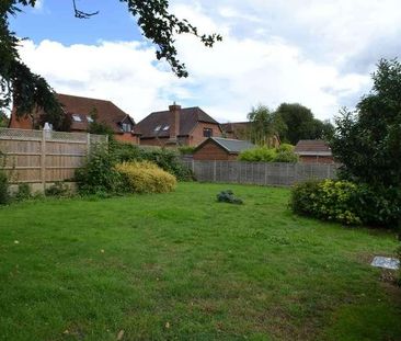 Grassington Place Thatcham, RG19 - Photo 3