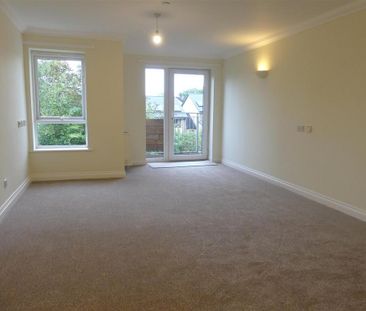 2 bedroom retirement property to rent - Photo 2