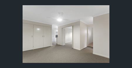 Generously Sized Hastings Home - Photo 2