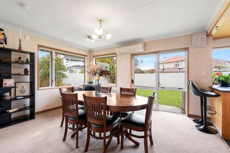 Charming 4-Bedroom Home Near St Kilda Beach - Photo 5