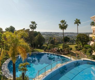 2 Bedroom Apartment For Rent in Puerto Banús, Málaga - Photo 3