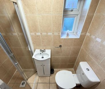 1 bedroom Flat To Let - Photo 3