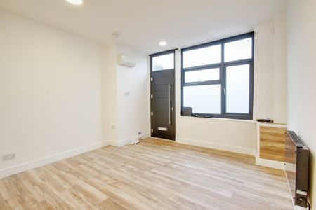 1 bed flat to rent in High Street, Iver, SL0 - Photo 3