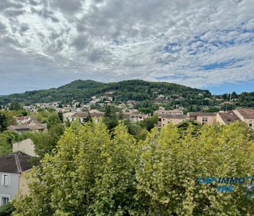 Location Appartement 5 pièces 138m² LE BEAUSSET 83330 - Photo 6