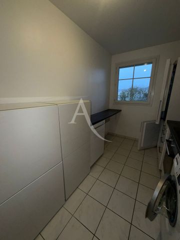 Location Appartement 3 pièces 69m² - Photo 3