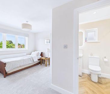 4 bedroom detached house to rent - Photo 6